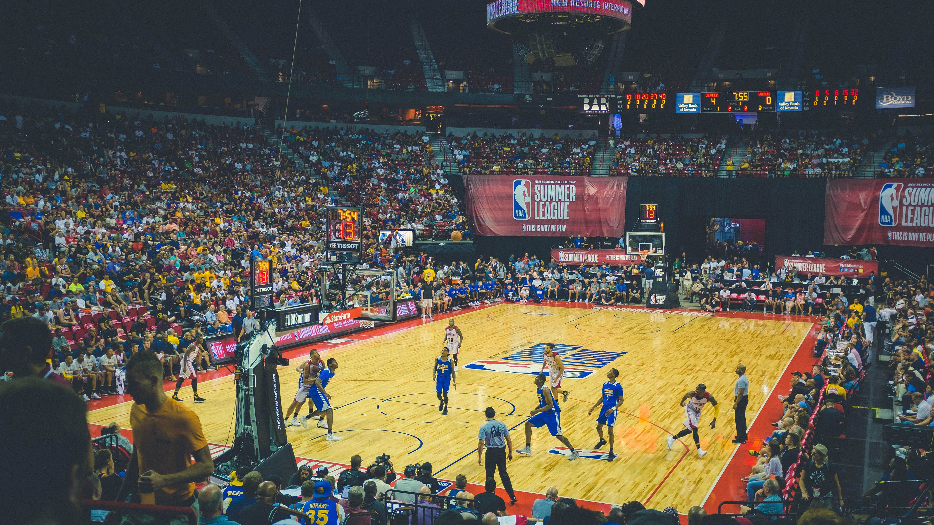 大合同悬了!篮网托马斯腿筋再次受伤上赛季曾因此只打25场比赛,篮网新秀托马斯个人资料