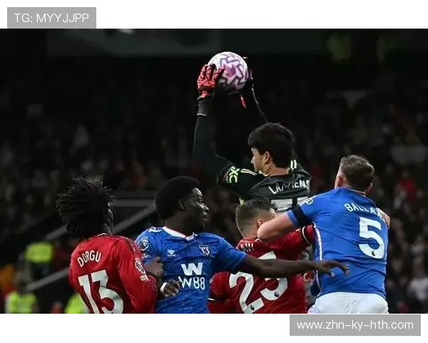 巴黎新援首秀破门，赢得全场掌声，巴黎新援首秀破门,赢得全场掌声